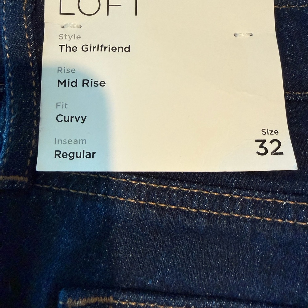 NWT LOFT The Girlfriend Mid Rise Curvy Jeans - Dark Blue size 32/14